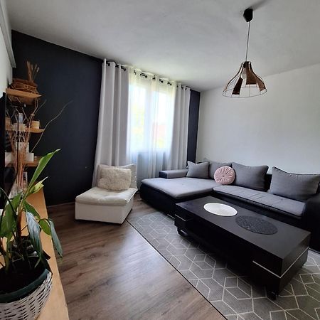Vp Apartment บายินา บาชตา ภายนอก รูปภาพ
